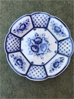 Beautiful Blue & White Floral Plate