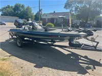 1989 Bass boat Auction