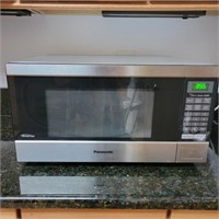 Panasonic Inverter Microwave 22"Wx12"Tx18"D