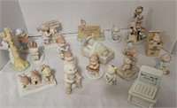19pc Family Circus Figurine Collection