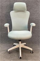 Like New White/Turquoise Office Chair