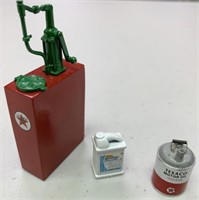 Texaco Oil Tank w/ Pump & 5 Gal Can & RoundUp