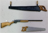 Rifle & 2 hand saws