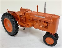 Scale Models AC D17 Narrow Front Tractor