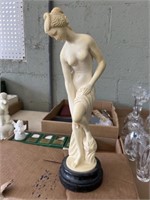Made in Italy women figurine