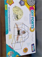 90 pc DIY fort building kit