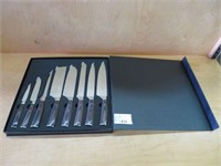 NEW 8 PIECE KNIFE SET WITH DAMASCUS PRINT PATTERN