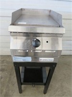GARLAND C/T APPROX. 15"FLAT TOP GRILL ON STAND