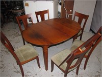 Dining Room Table & 6 Chairs Normal Wear
