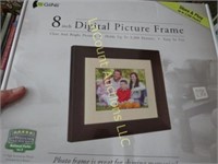 new 8" digital picture frame