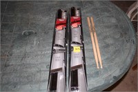 Tint, drum sticks