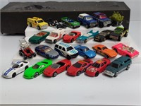 24 HOTWHEELS, MATCHBOX, ETC.