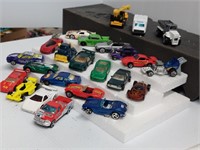 24 HOTWHEELS, MATCHBOX, ETC