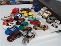 23 HOTWHEELS, MATCHBOX, ETC  1 BY LESNEY TOY