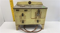 ANTIQUE METAL CHILDS ELECTRIC OVEN (MADE IN USA)