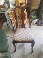 Queen Ann Style Dinning Room Chair Shell Pattern