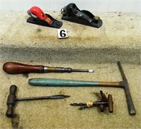 Tray lot assorted tools: 2 – Stanley block