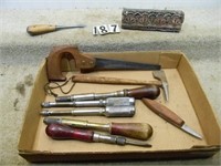 Tray lot assorted tools & primitives: copper