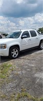 2010 Chevrolet Avalanche LT approx. 131, 000 miles