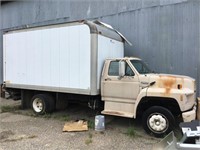 Ford F600 Box Truck (1991 Model) with 14' Box and
