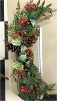 Partial wreath hanger