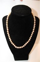 14k yellow gold Pearl necklace approx 18"L