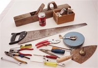 Lot d'outils dont rabot antique