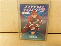 2003-04 Topps Steve Yzerman TT11 Hockey Card