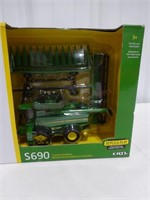 1/64 Scale John Deere S690 Tracked Combine