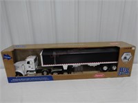 1/16 Scale Peterbilt Model 367 w/ Grain Trailer