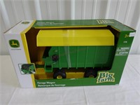 1/16 Scale John Deere Forage Wagon