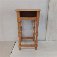AMH2222- Solid Wood Plant Stand Table