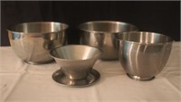 4 stainless bowls