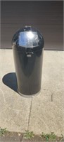 AMH2240- Rubbermaid 2 Piece Metal Garbage Can