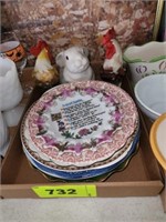 COLLECTOR PLATES- ROOSTERS FIGURINES