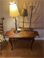 Table, 2 Lamps, Metal Stand