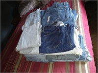 Large Assortment Of Men's 32s Jeans