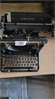 Underwood Manual Typewriter