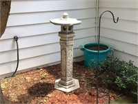 1989 AL's GARDEN ART INC. PAGODA LANTERN -CONCRETE