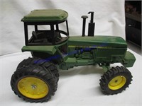 JD TRACTOR