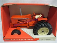 AC 220 TRACTOR