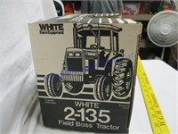 WHITE 2-135 TRACTOR