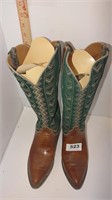 Lariate womens cowboy boots