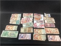 25 Foreign Currency Notes