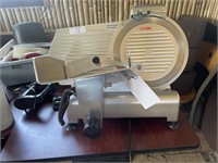 Avantco industrial meat slicer