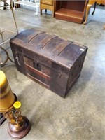 VINTAGE  TRUNK WITH DRAWER