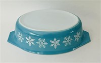Pyrex 2.4 qt Snowflake Casarole Bowl
