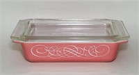 Pyrex Pink Scroll 2qt with Lid, 575-B, one small