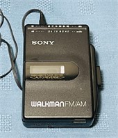 Sony Walkman WM-f2061 w/Original Headphones, Sony