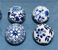 6 Ceramic or Porcelain Sphere’s, not sure on